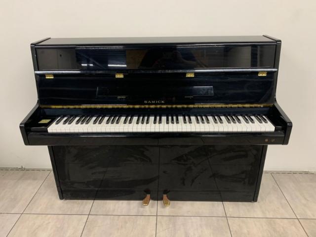piano droit SAMICK Noir 