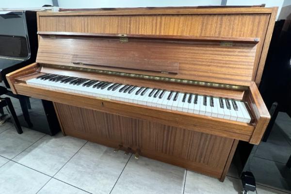 Piano droit RIPPEN 