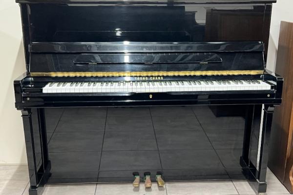 Piano droit YOUNG CHANG E-118